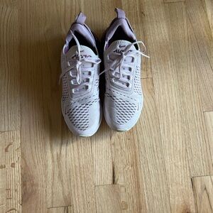 Nike Air Max 270 women’s 8